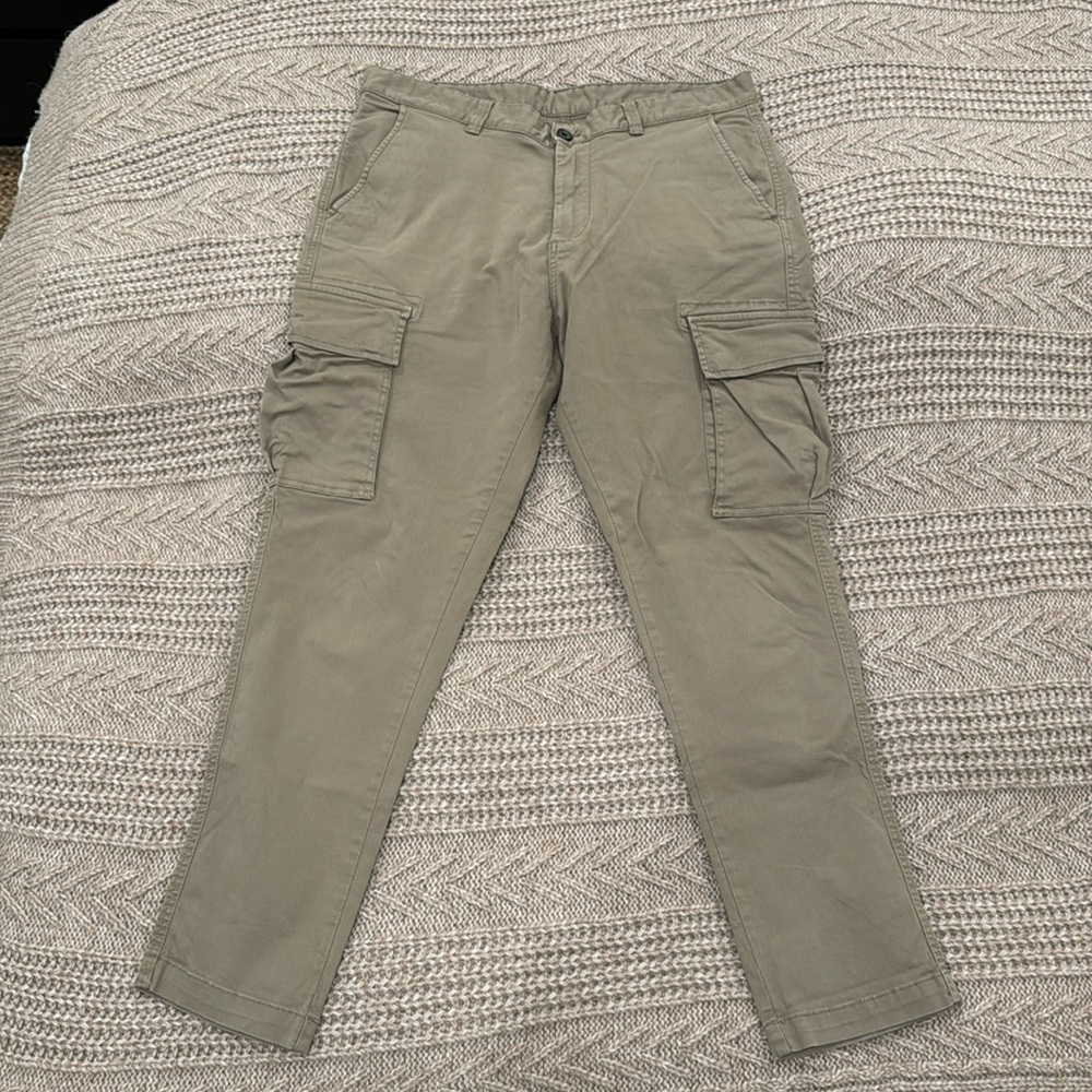Men’s skinny fit cargo pants